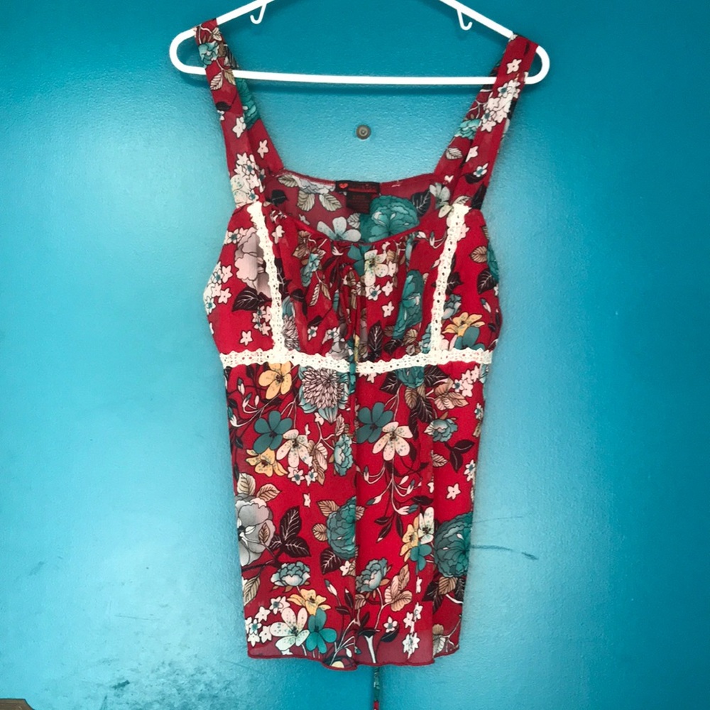 First Kiss women’s top XL